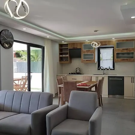 Villa Lifeport *